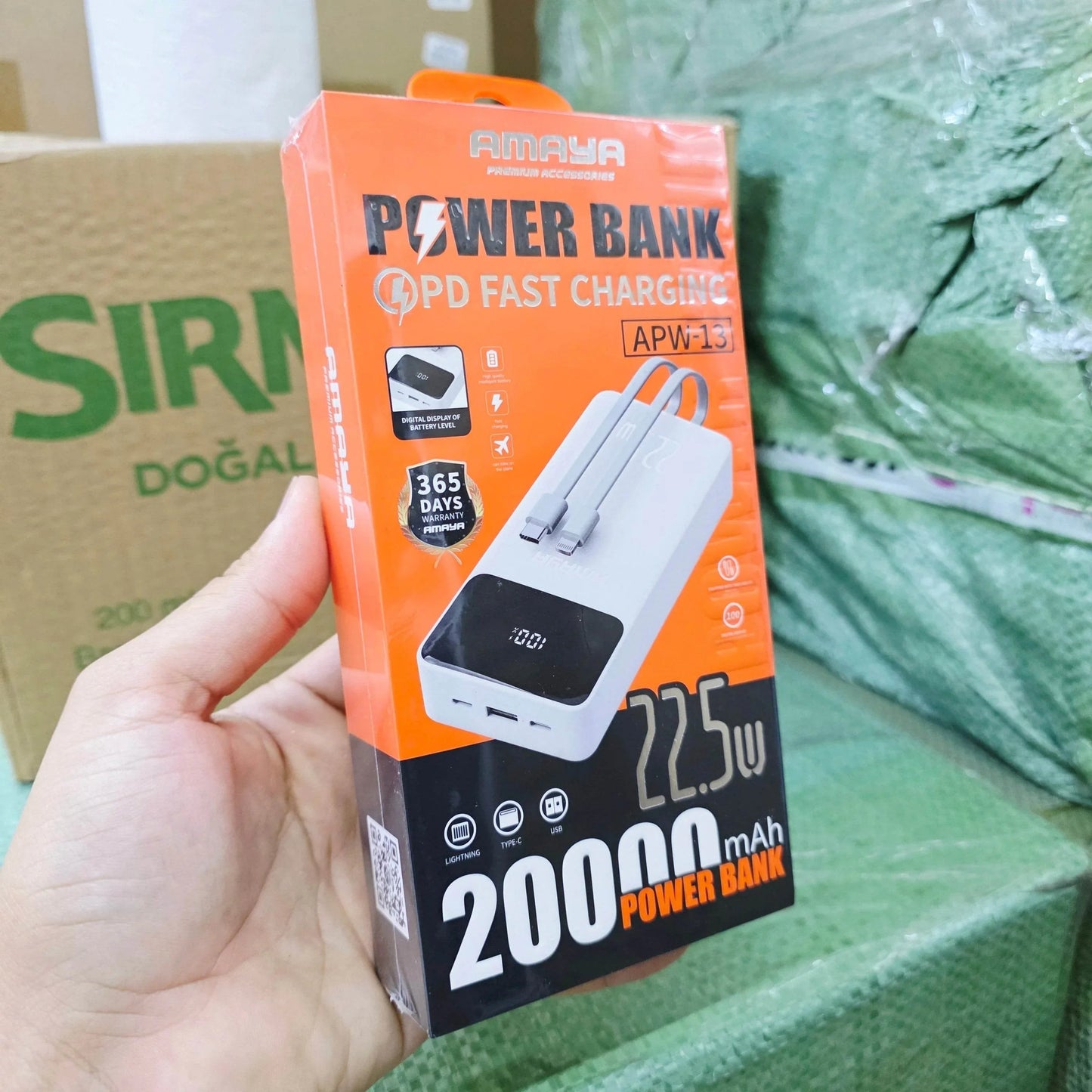 22,5W 20000 mah hızlı şarj destekli göstergeli kendisinden typeC lightning kablolu typeC ve usb çıkışlı powerbank apw13