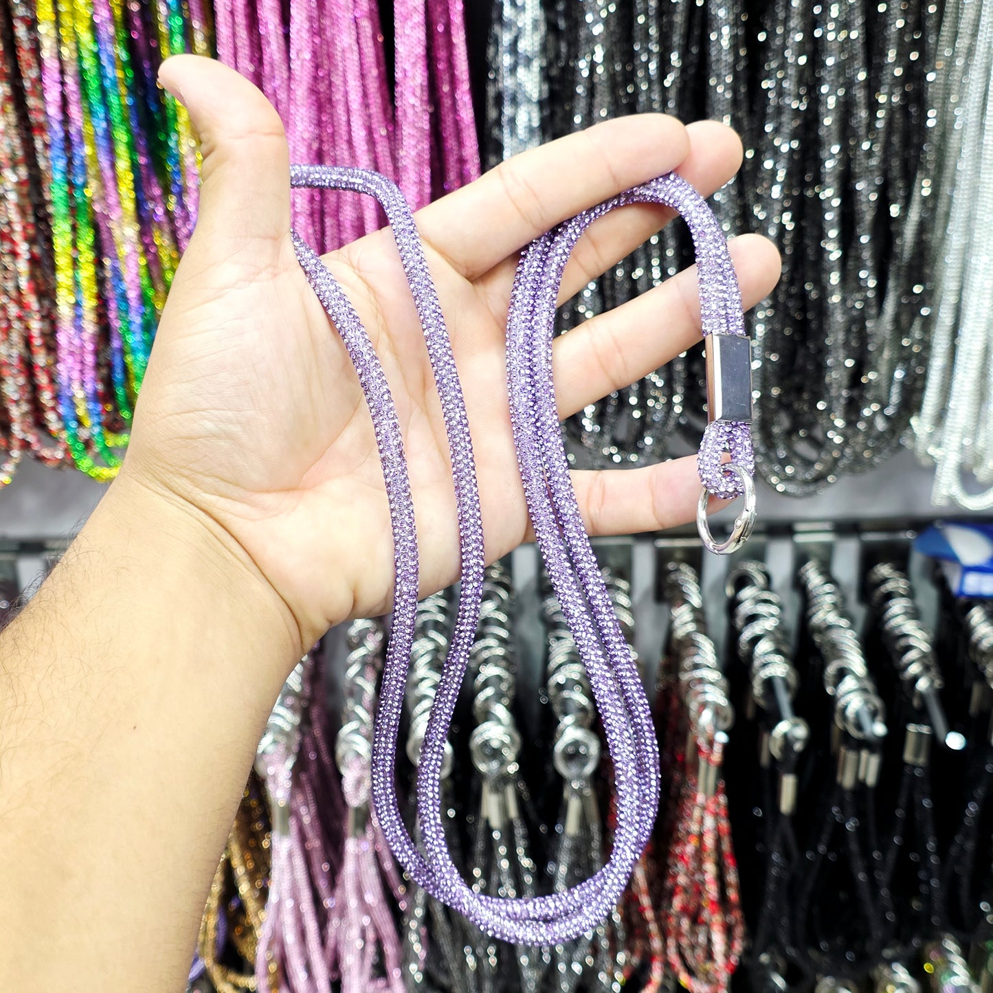 Telefon askıları taşlı