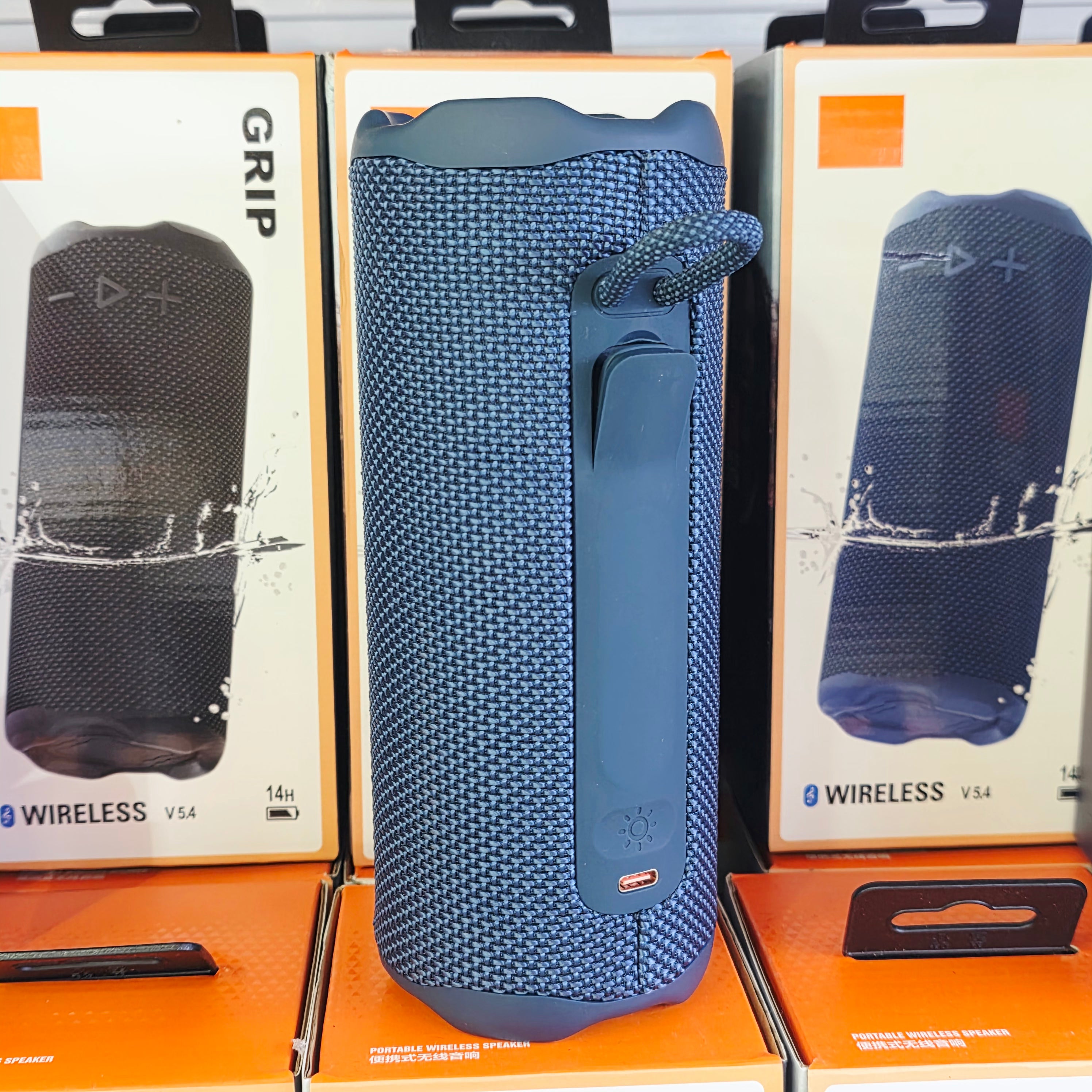 Grip taşınabilir hoparlör Usb ve Sd kart destekli Bluetooth ve radiolu TypeC şarjlı